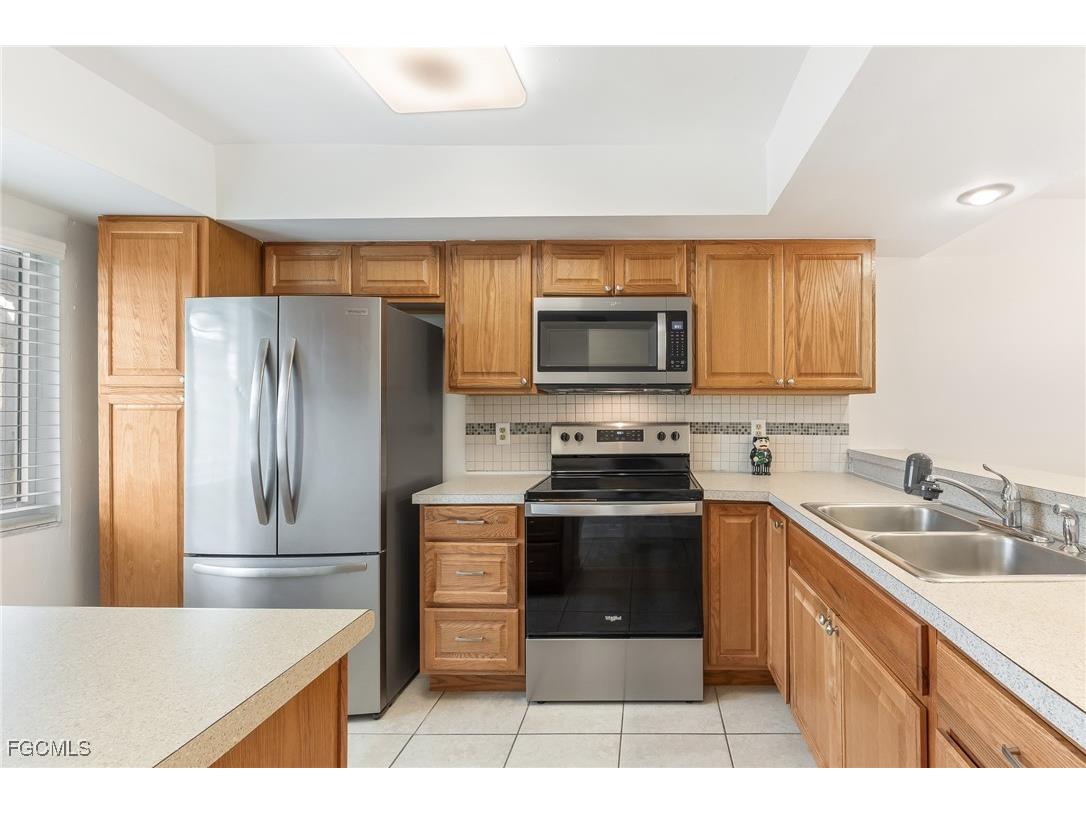 309 Cape Coral Parkway W #206 Cape Coral FL 33914 2025022117 image1