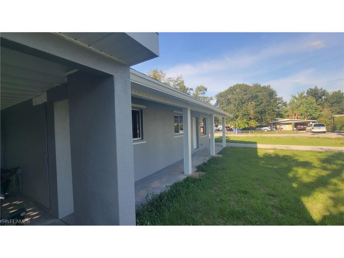 309 Clara Street Fort Myers FL 33916 223042507 image1