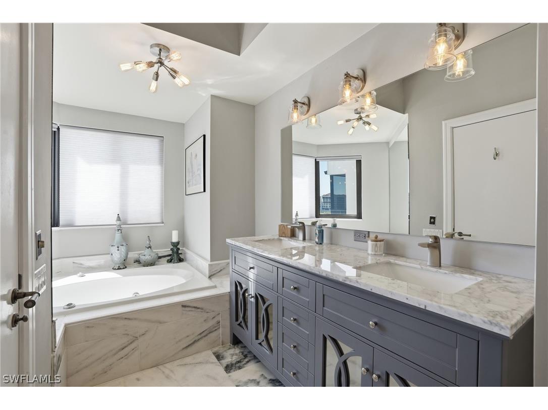 309 La Peninsula Boulevard #309 Naples FL 34113 226009862 image25