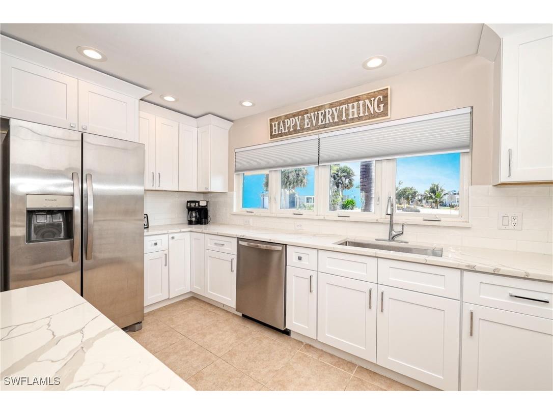 309 Madison Court Fort Myers Beach FL 33931 225024037 image4