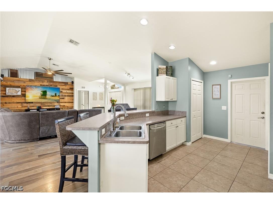 309 NE 30th Terrace Cape Coral FL 33909 2026017532 image12