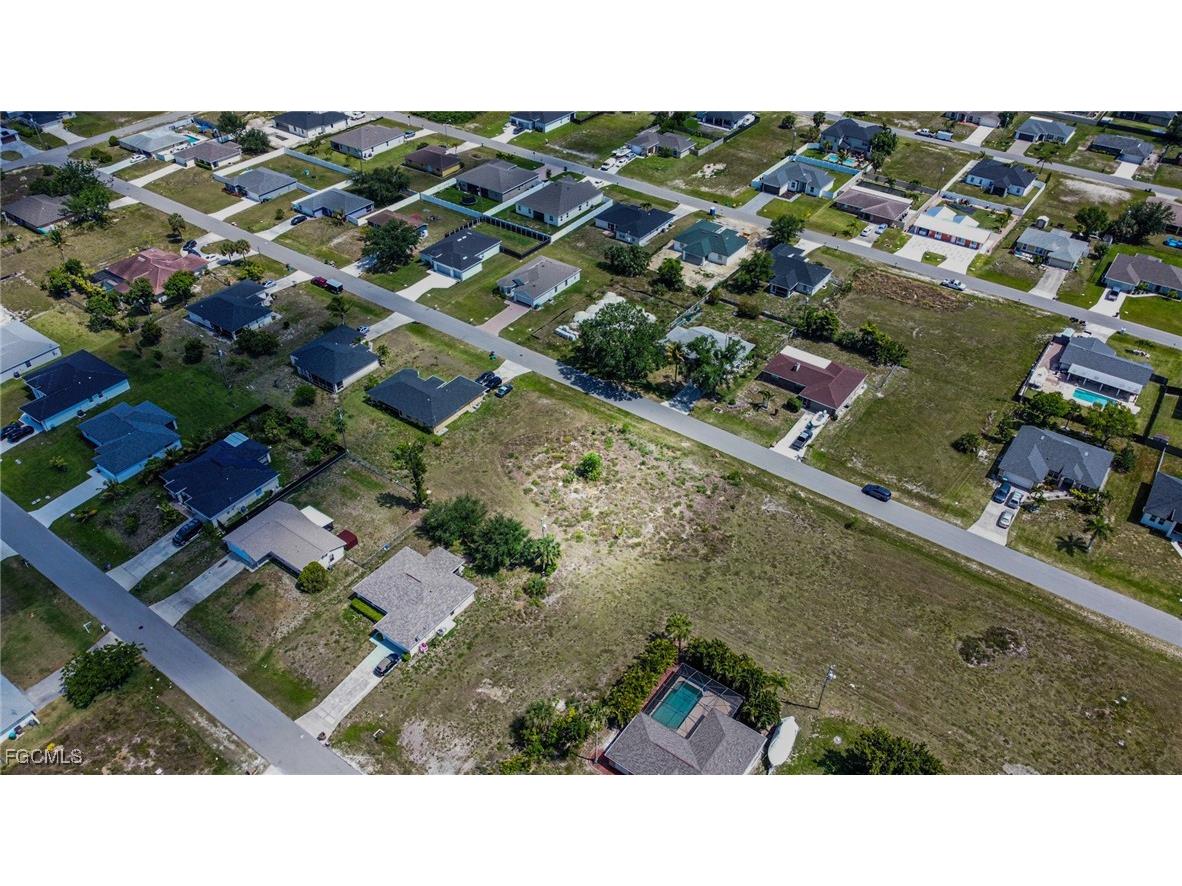 309 NW 4th Terrace Cape Coral FL 33993 2025003933 image3