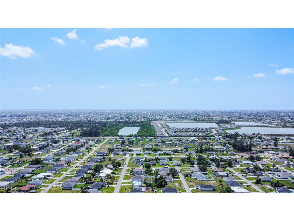 309 NW 4th Terrace Cape Coral FL 33993 2025003933 image6