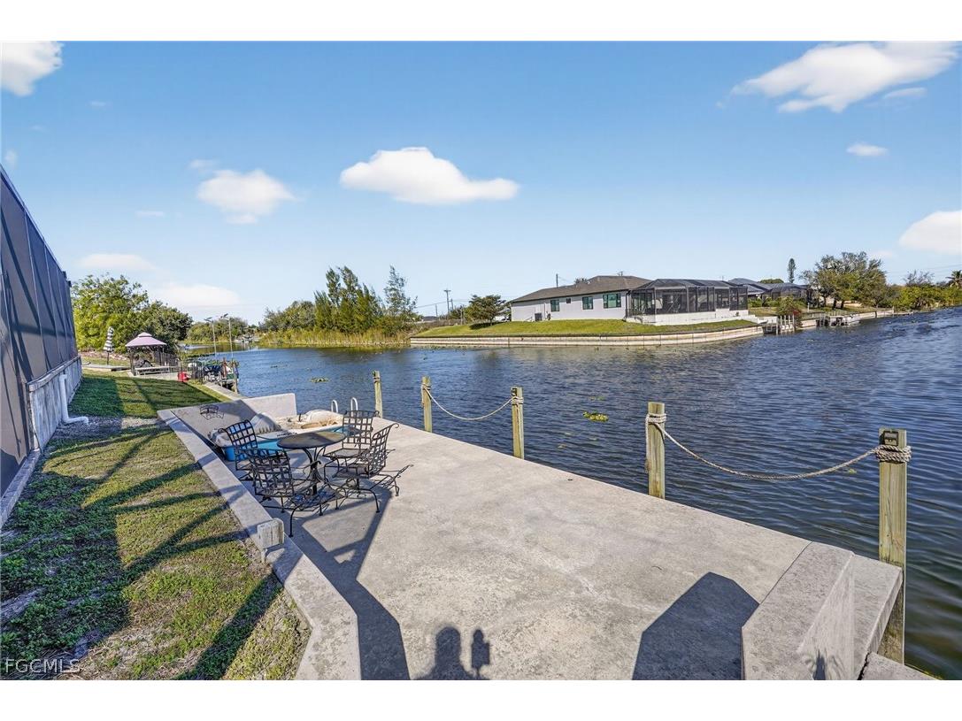 309 NW 5th Terrace Cape Coral FL 33993 2026005038 image1