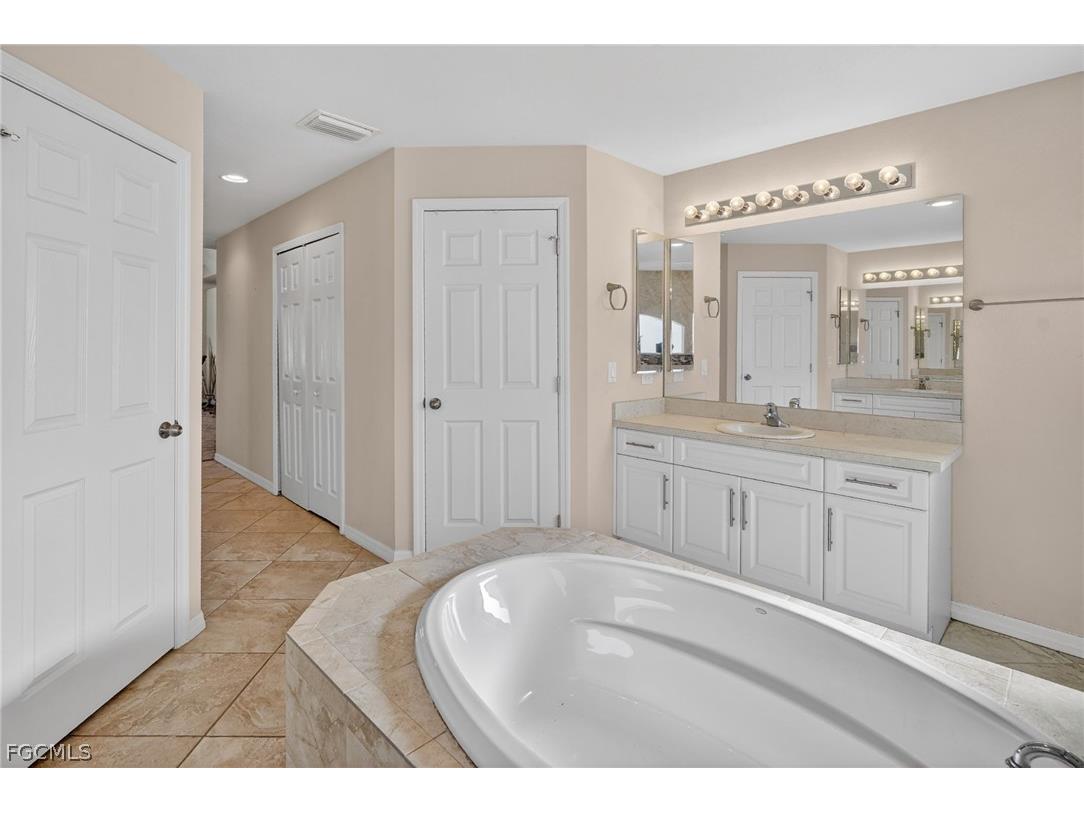 309 NW 5th Terrace Cape Coral FL 33993 2026005038 image12