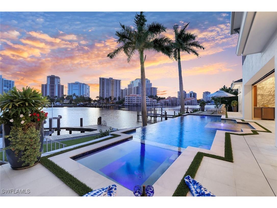 309 Neapolitan Way Naples FL 34103 225061003 image2