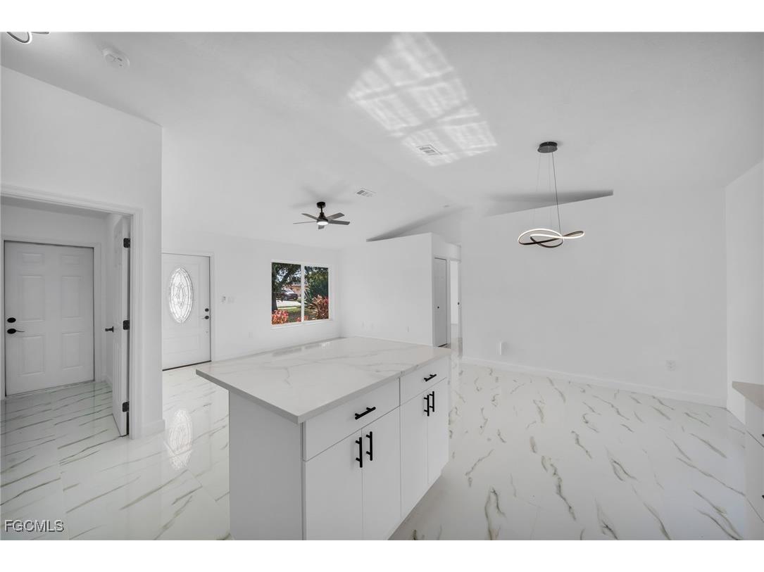 309 SE 8th Street Cape Coral FL 33990 2026002787 image8