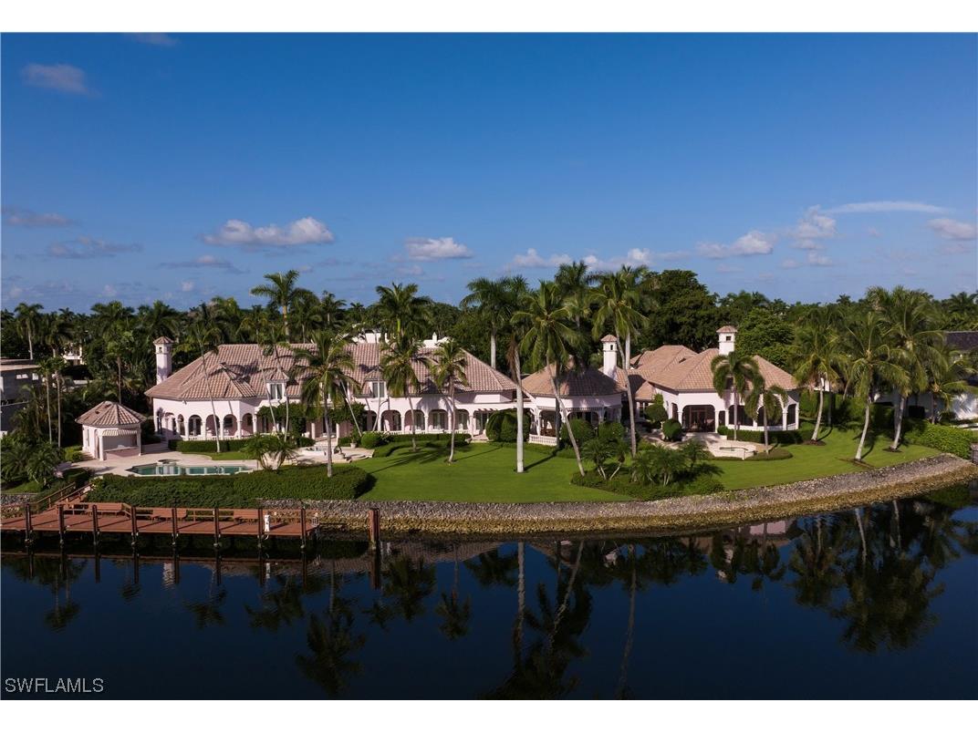 3093 Fort Charles Drive Naples FL 34102 223086554 image1