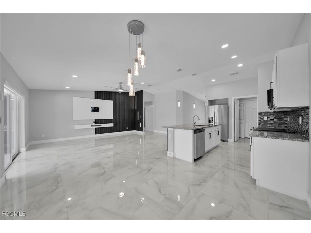 3095 NW 4th Place Cape Coral FL 33993 2025013141 image11