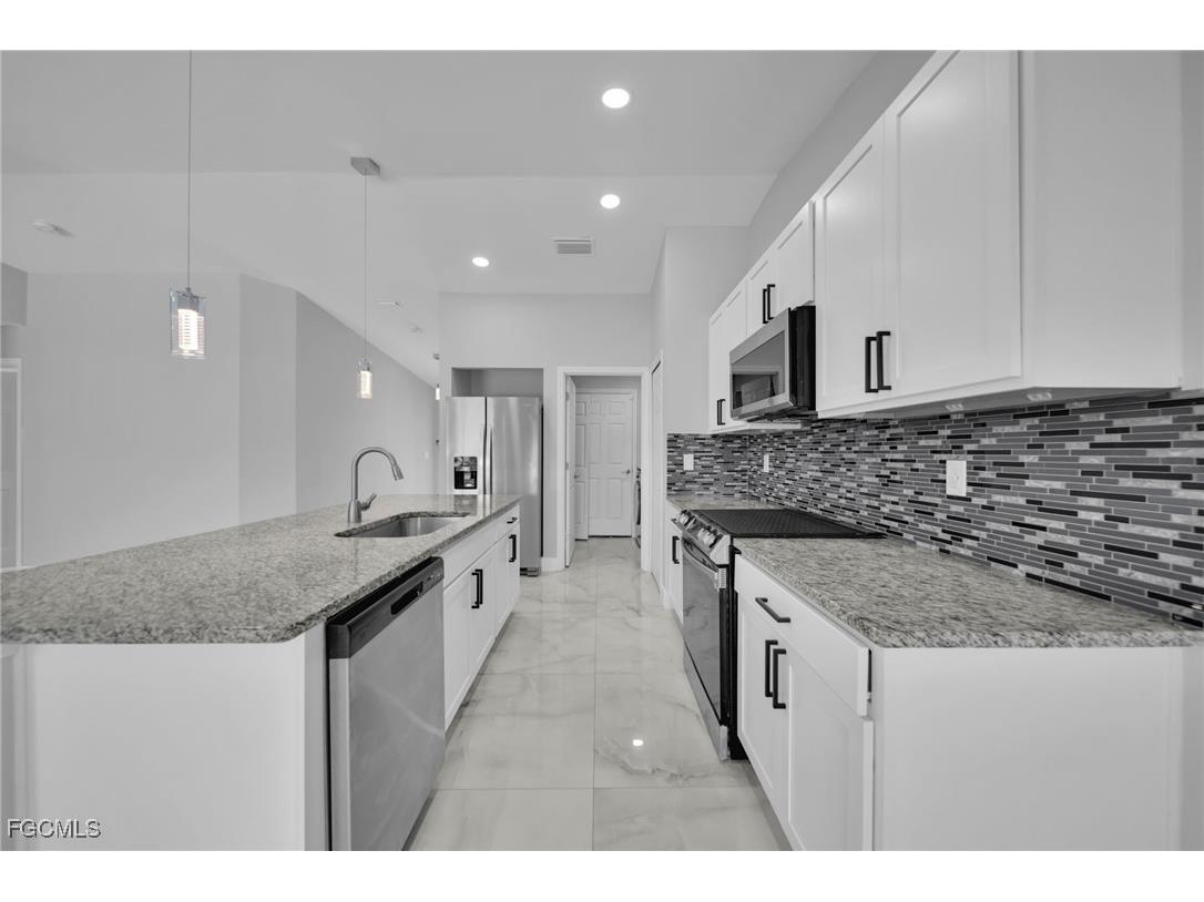 3095 NW 4th Place Cape Coral FL 33993 2025013141 image12