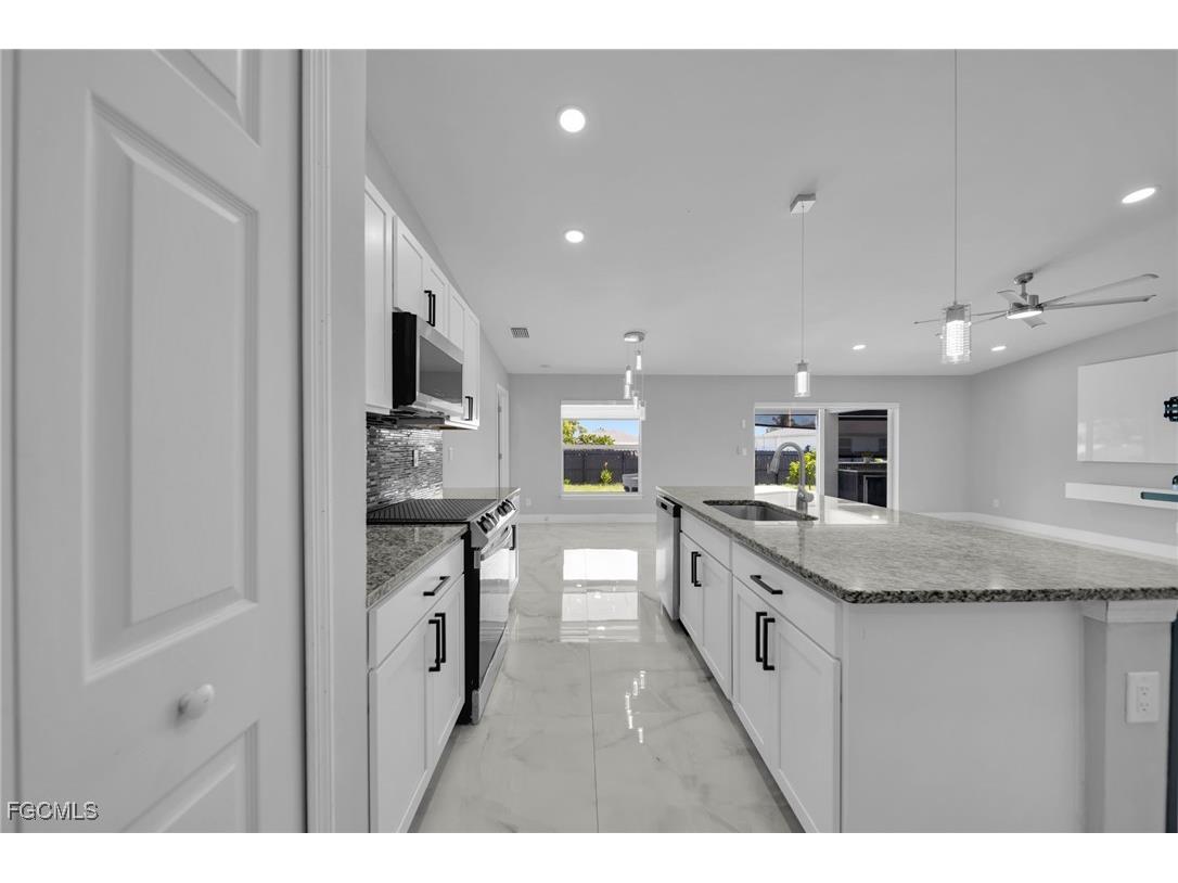 3095 NW 4th Place Cape Coral FL 33993 2025013141 image15