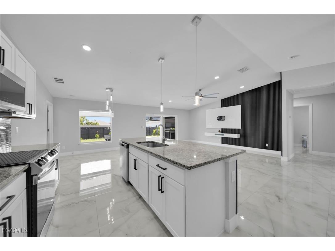 3095 NW 4th Place Cape Coral FL 33993 2025013141 image16