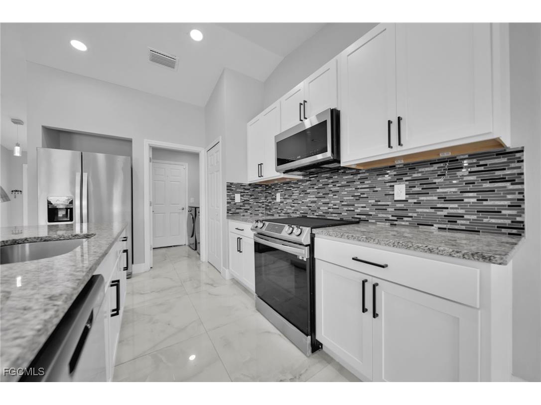 3095 NW 4th Place Cape Coral FL 33993 2025013141 image19