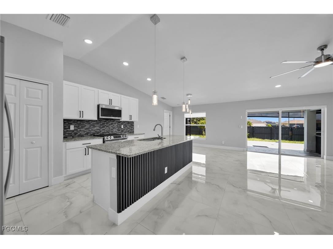 3095 NW 4th Place Cape Coral FL 33993 2025013141 image4