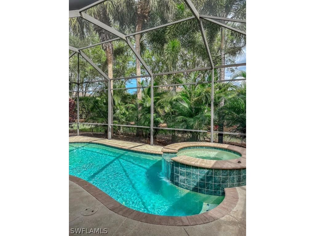 3095 Santorini Court Naples FL 34119 224028449 image1