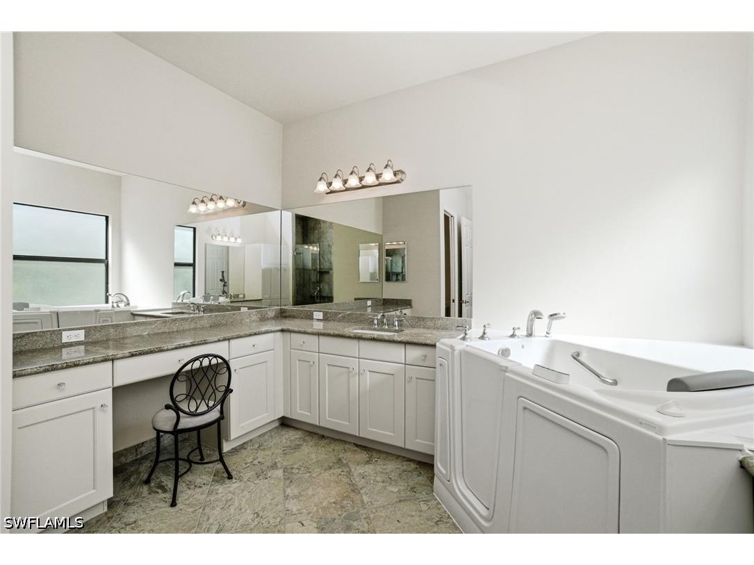 3098 Hudson Terrace Naples FL 34119 226016468 image10