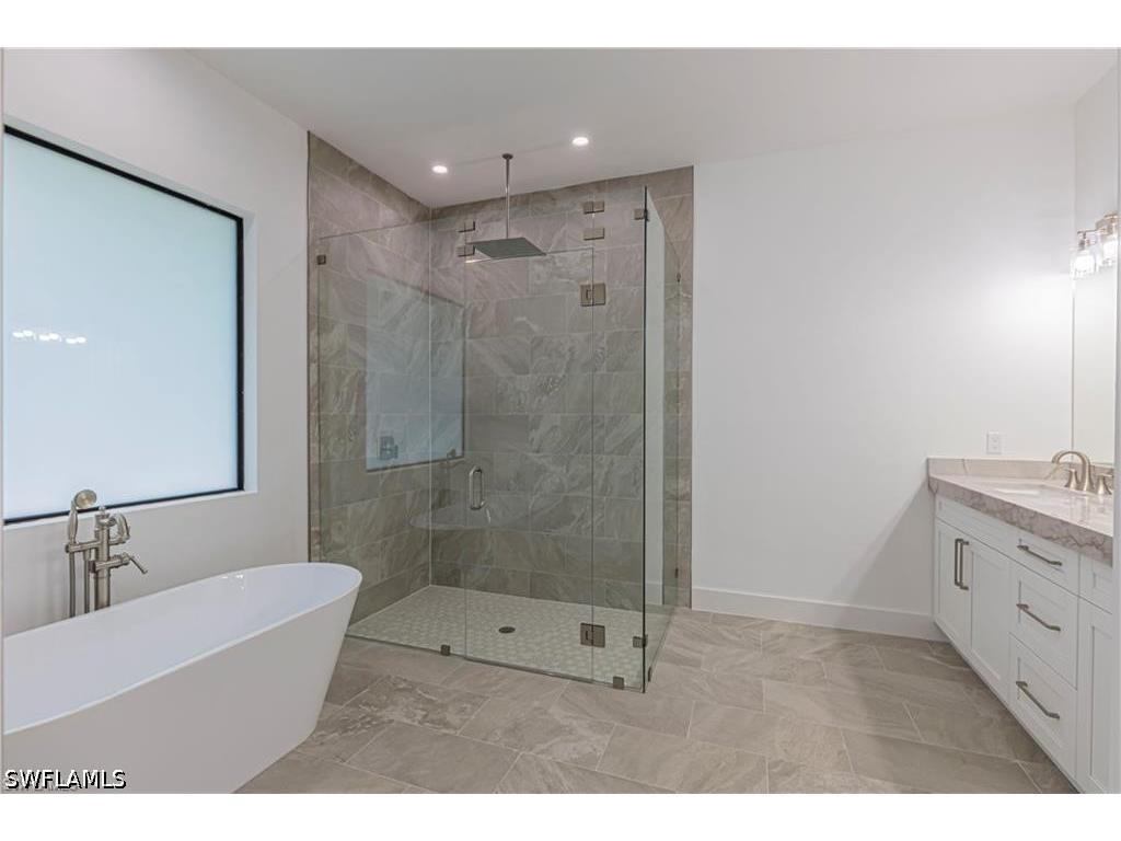 3098 Pine Tree Drive Naples FL 34112 226020037 image12