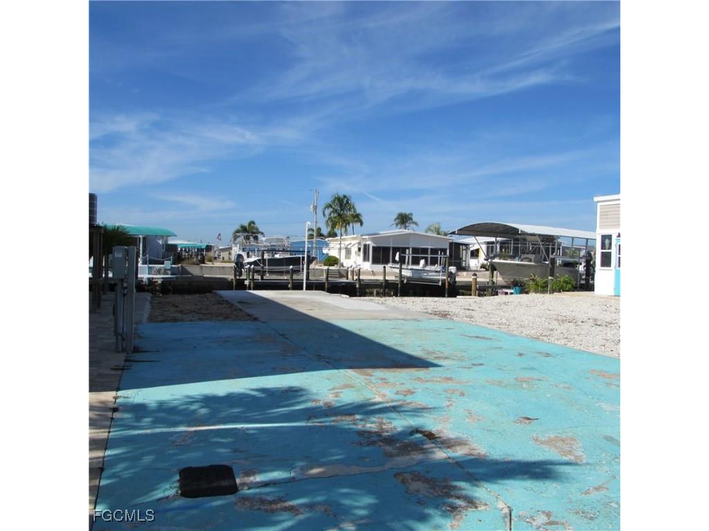 3099 Binnacle Lane Saint James City FL 33956 2025024469 image11