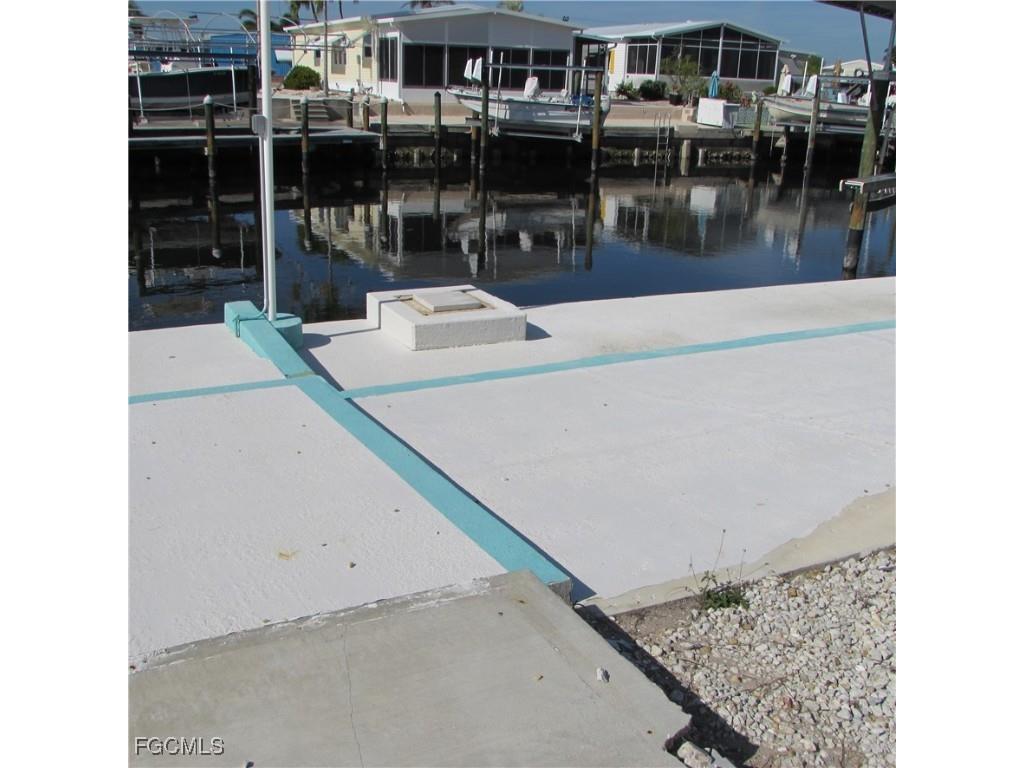 3099 Binnacle Lane Saint James City FL 33956 2025024469 image2