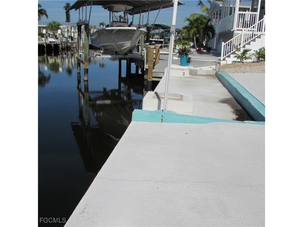 3099 Binnacle Lane Saint James City FL 33956 2025024469 image5