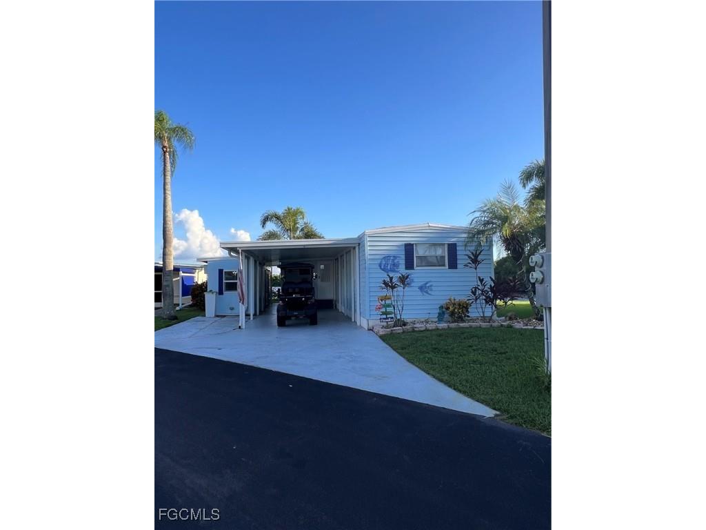 31 Channel Lane Fort Myers FL 33905 2025006410 image1