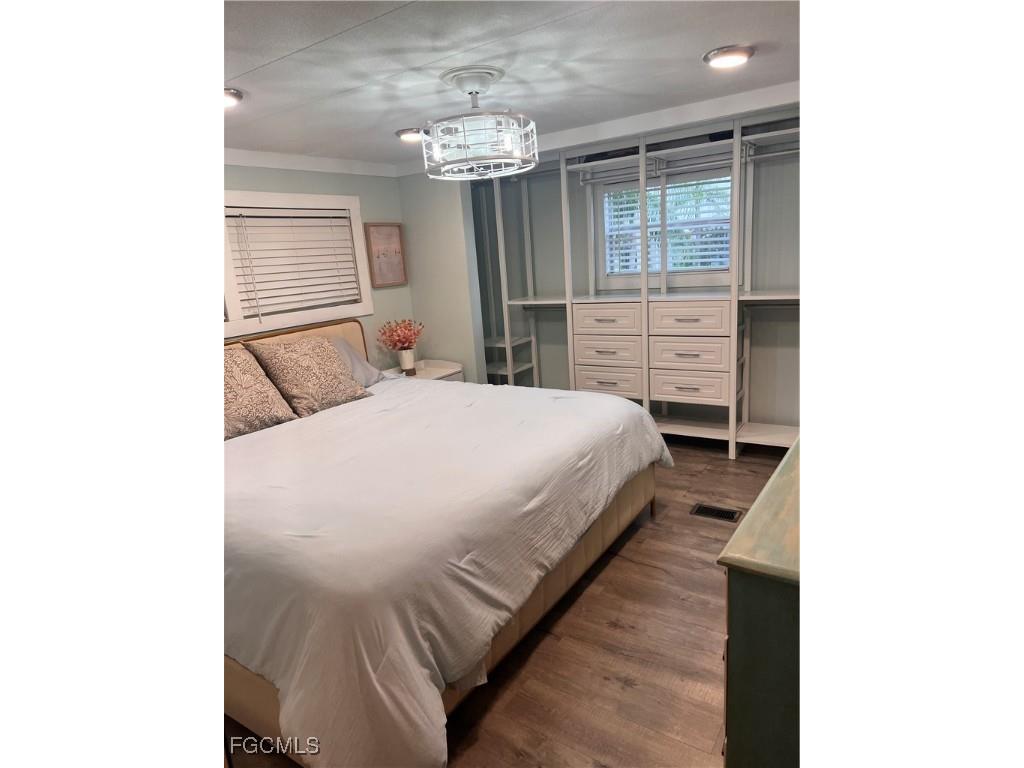 31 Channel Lane Fort Myers FL 33905 2025006410 image10