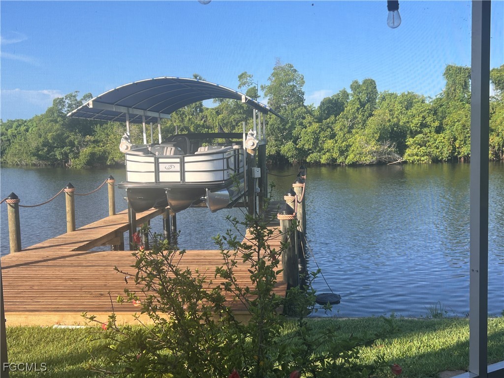 31 Channel Lane Fort Myers FL 33905 2025006410 image18