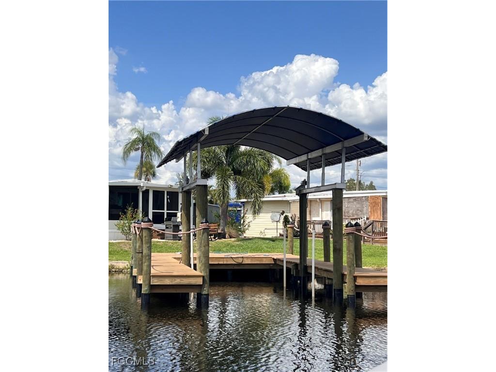 31 Channel Lane Fort Myers FL 33905 2025006410 image19