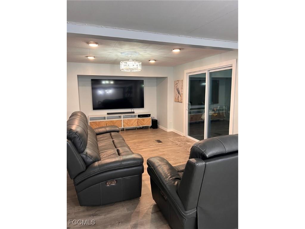 31 Channel Lane Fort Myers FL 33905 2025006410 image2