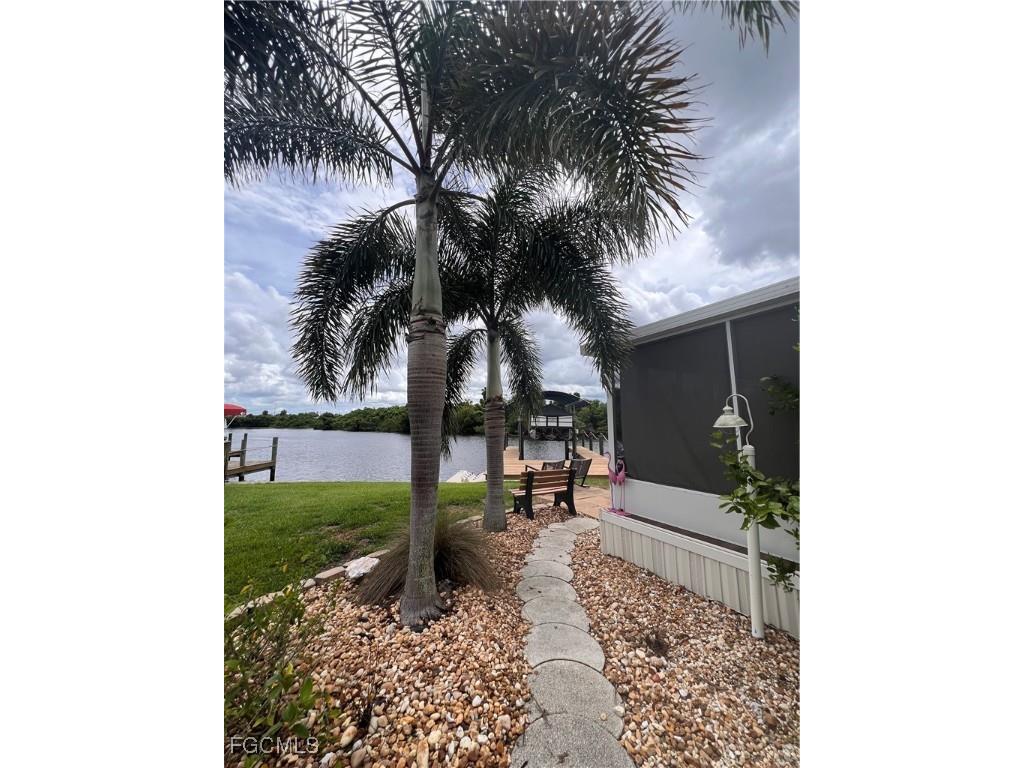 31 Channel Lane Fort Myers FL 33905 2025006410 image20
