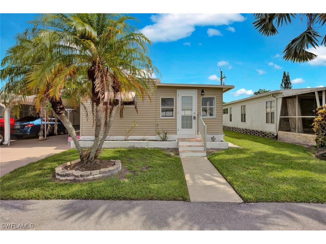 31 Enchanting Boulevard #E-31 Naples FL 34112 223029548 image1