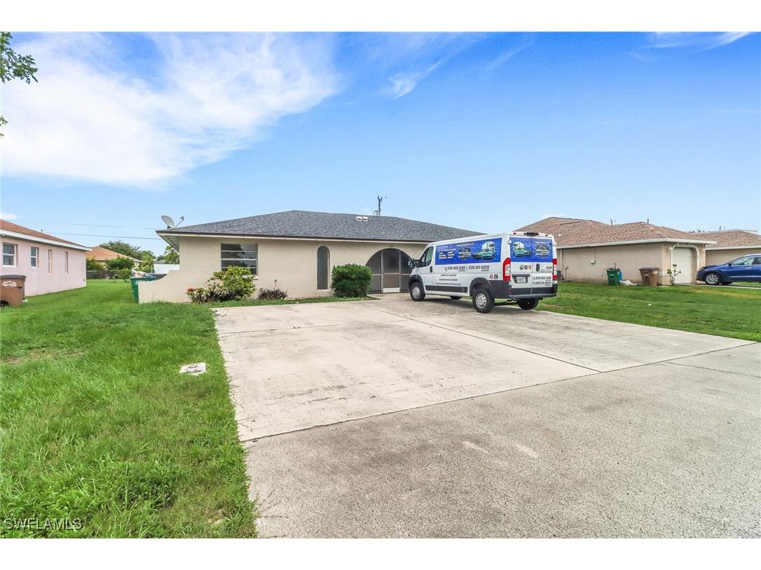 31 NE 16th Place #A-B Cape Coral FL 33909 225058321 image1