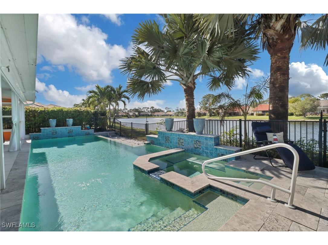 310 Fox Den Circle Naples FL 34104 224095264 image1