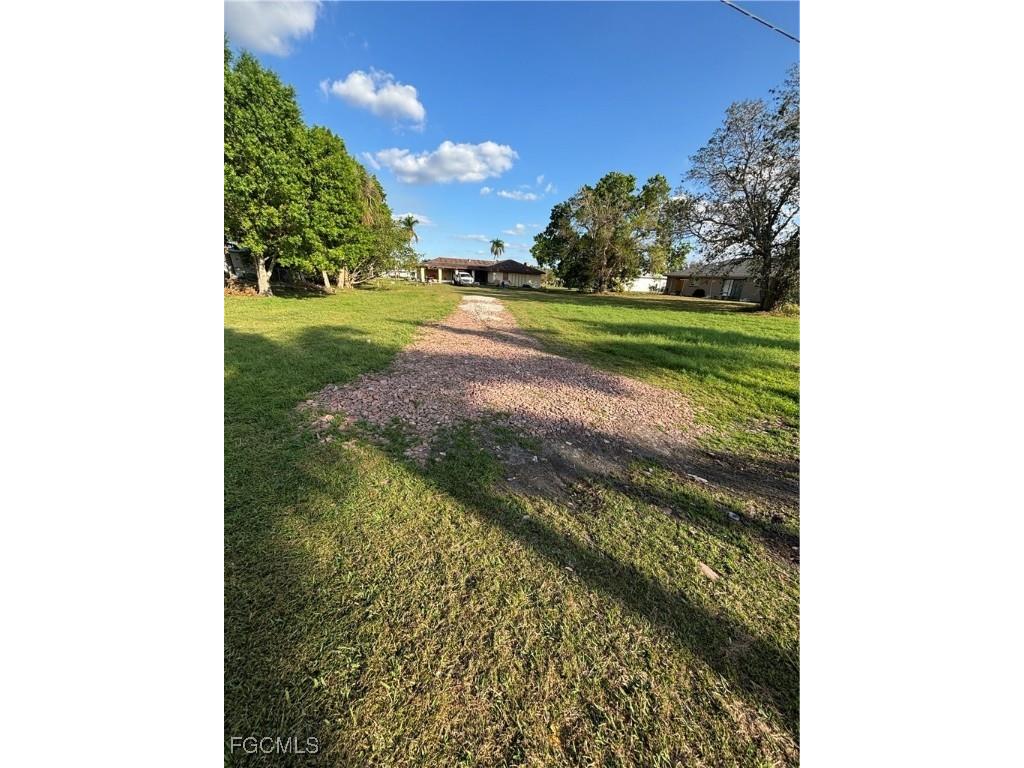 310 Georgia Avenue Fort Myers FL 33905 2025005143 image5