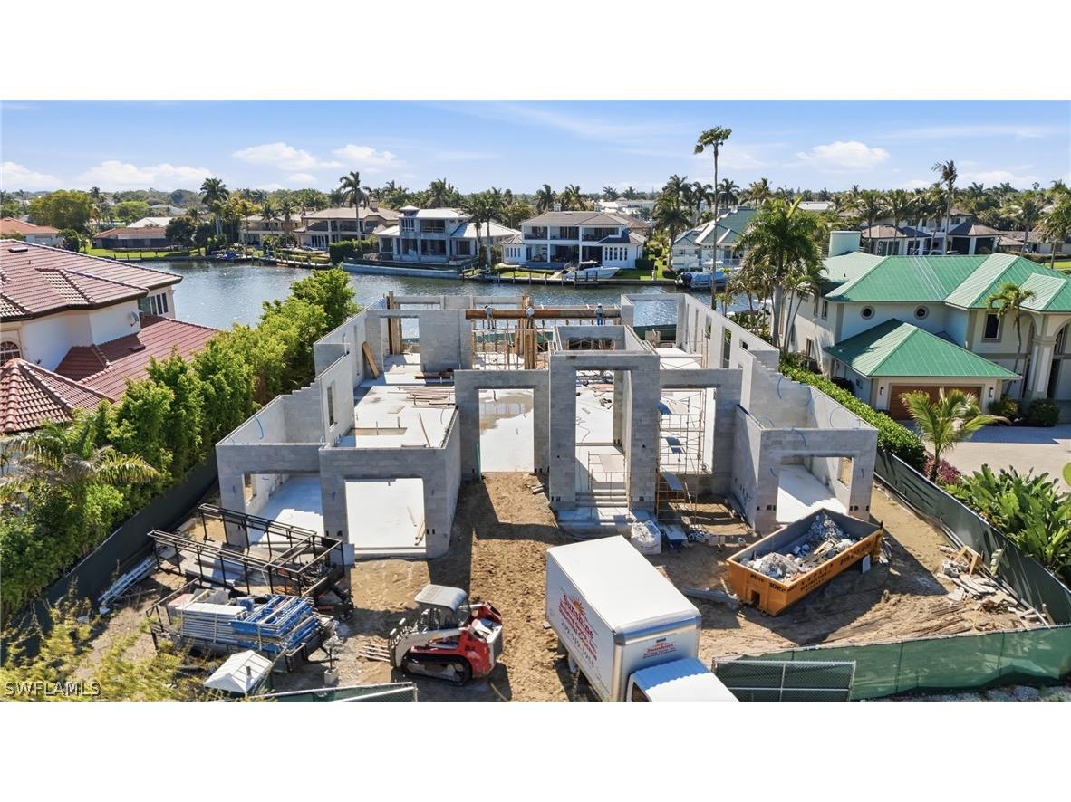 310 Pirates Bight Naples FL 34103 226009346 image16