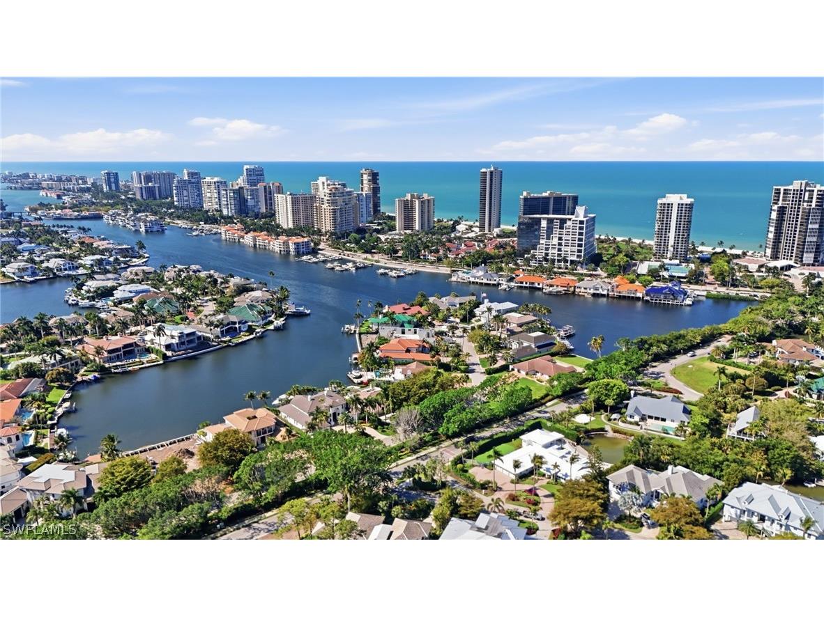 310 Pirates Bight Naples FL 34103 226009346 image6