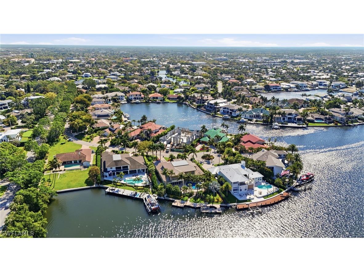 310 Pirates Bight Naples FL 34103 226009346 image8