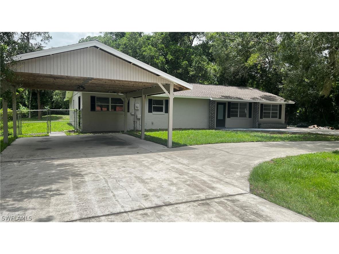 310 S Elm Street Labelle FL 33935 224057736 image1
