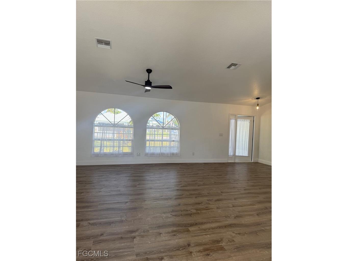 310 SE 32nd Street Cape Coral FL 33904 2025019754 image3