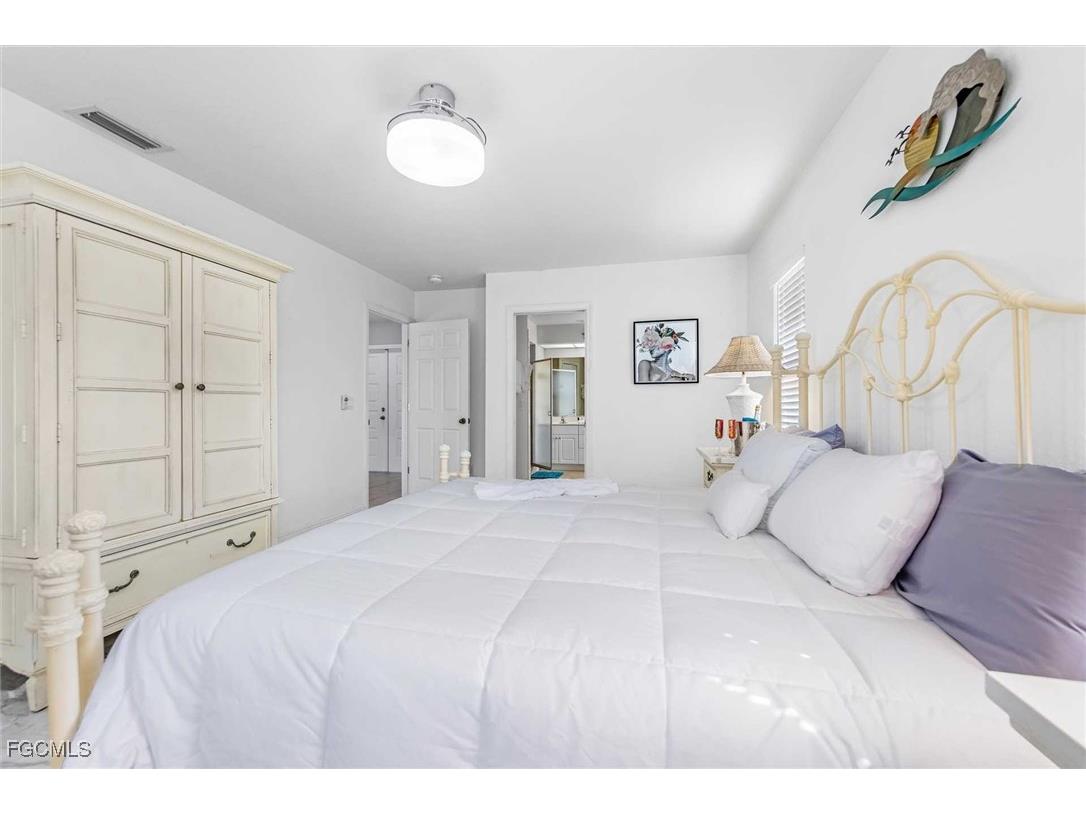 310 SE 47th Street Cape Coral FL 33904 2025009814 image12