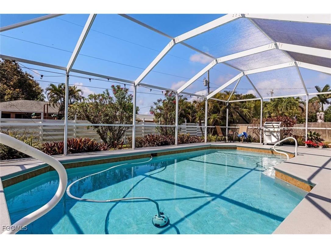 310 SE 47th Street Cape Coral FL 33904 2025009814 image2