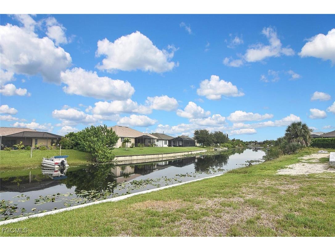 310 SW 26th Avenue Cape Coral FL 33991 2025011212 image27