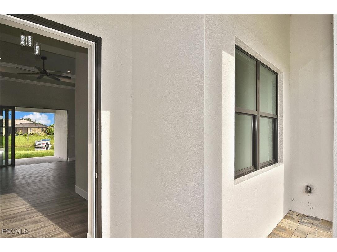 310 SW 26th Avenue Cape Coral FL 33991 2025011212 image9