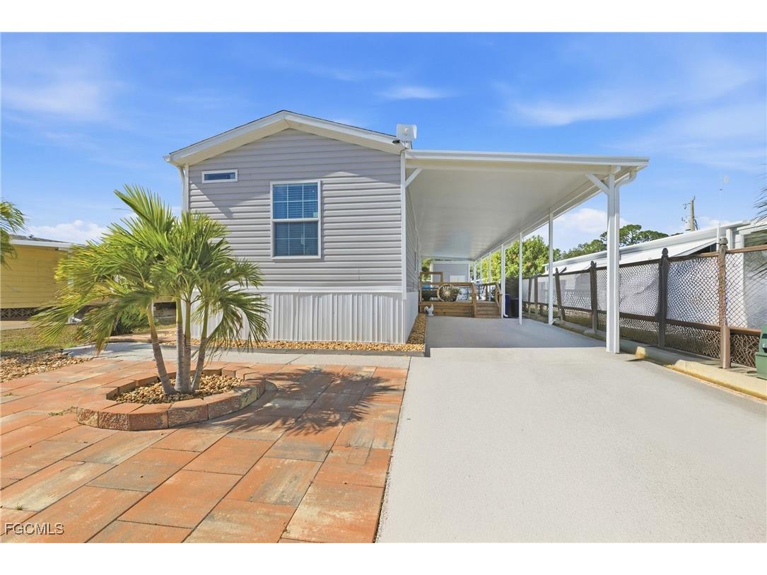 310 Shrub Lane S North Fort Myers FL 33917 2026003805 image1