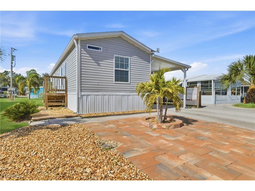 310 Shrub Lane S North Fort Myers FL 33917 2026003805 image3