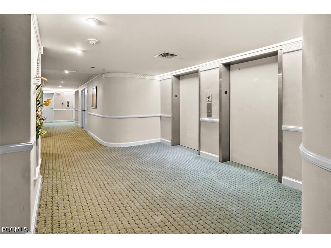 3100 Gulf Shore Boulevard N #104 Naples FL 34103 2026013982 image5