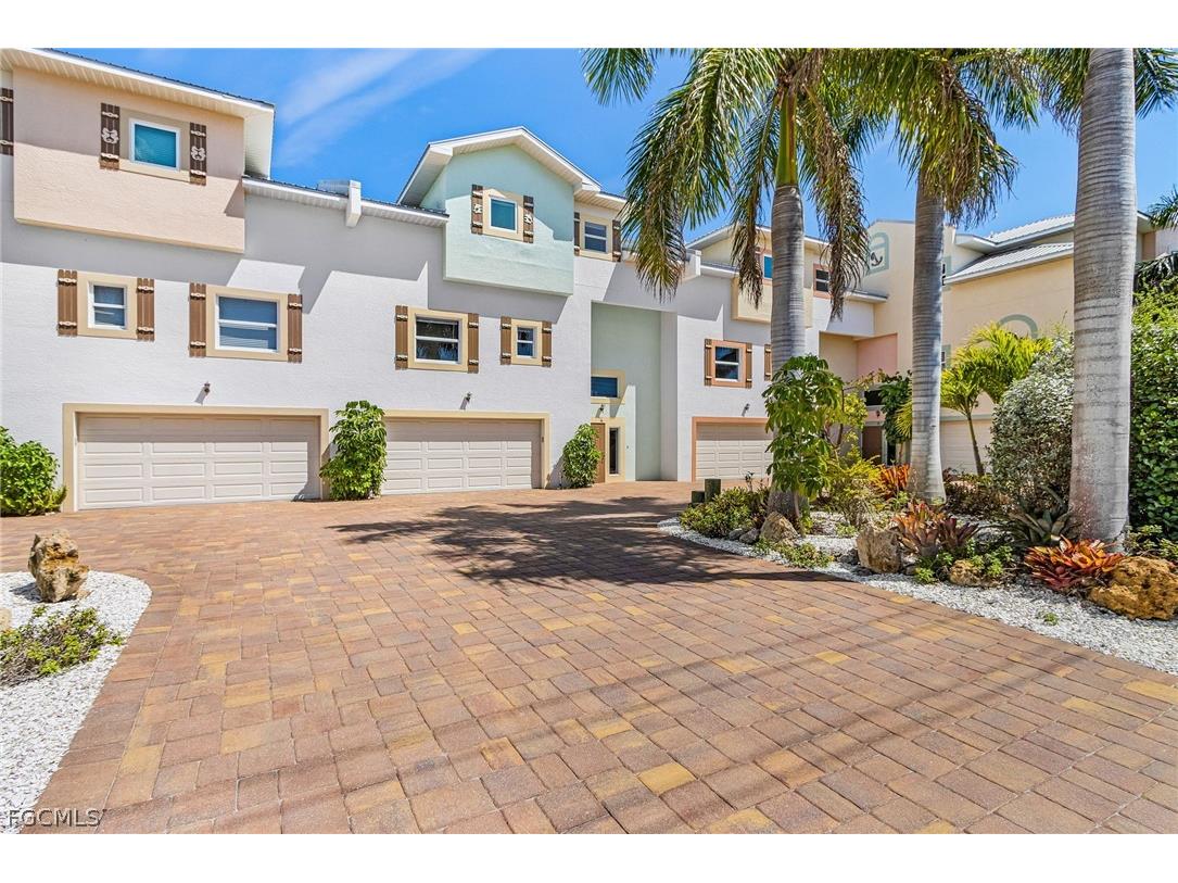3100 Stringfellow Road #4 Saint James City FL 33956 2026013886 image1