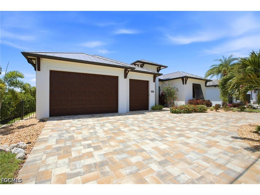 3100 Surfside Boulevard Cape Coral FL 33914 2026019678 image3
