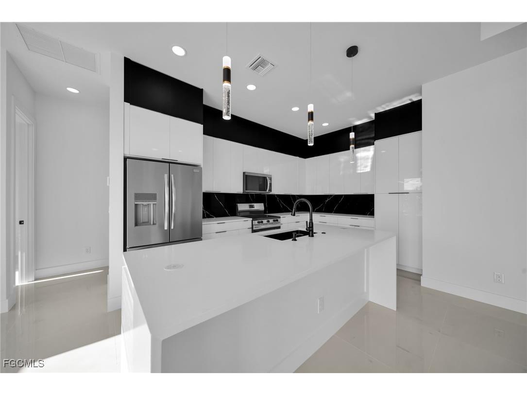 3102 Douglas Avenue S Lehigh Acres FL 33976 2025008849 image16