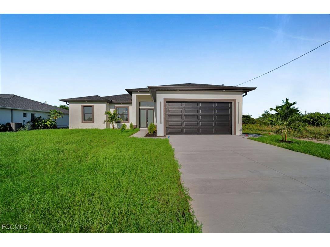 3102 Douglas Avenue S Lehigh Acres FL 33976 2025008849 image2